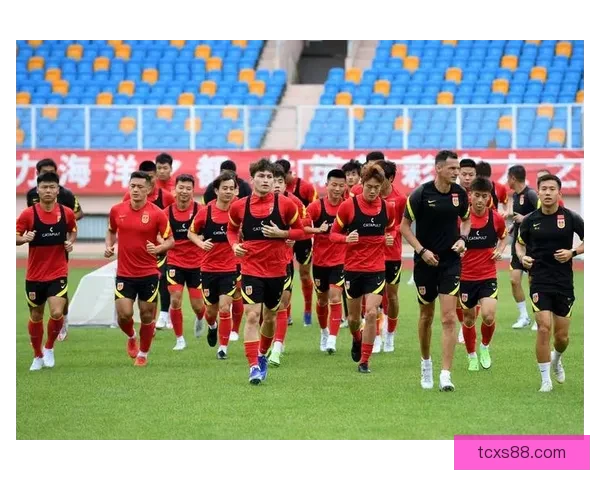 中国男足对阵韩国队最新名单解析与战术走势全面前瞻比赛球员焦点 中国男足对阵韩国队最新名单解析与战术走势全面前瞻比赛球员焦点