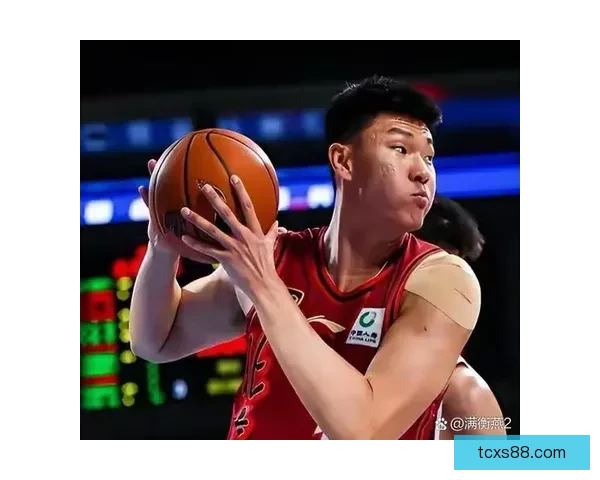 中国蓝队迎战墨尔本联队篮球热身赛强强对话看点十足焦点之战全景解析